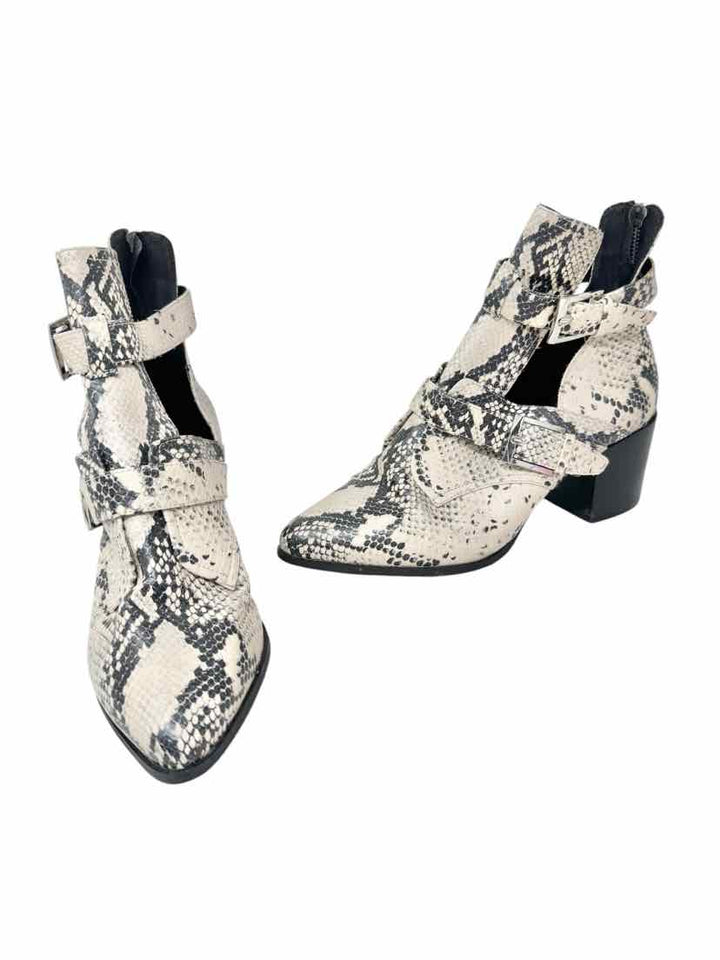 Shoe Size 10 Steve Madden Multi-Color Boots