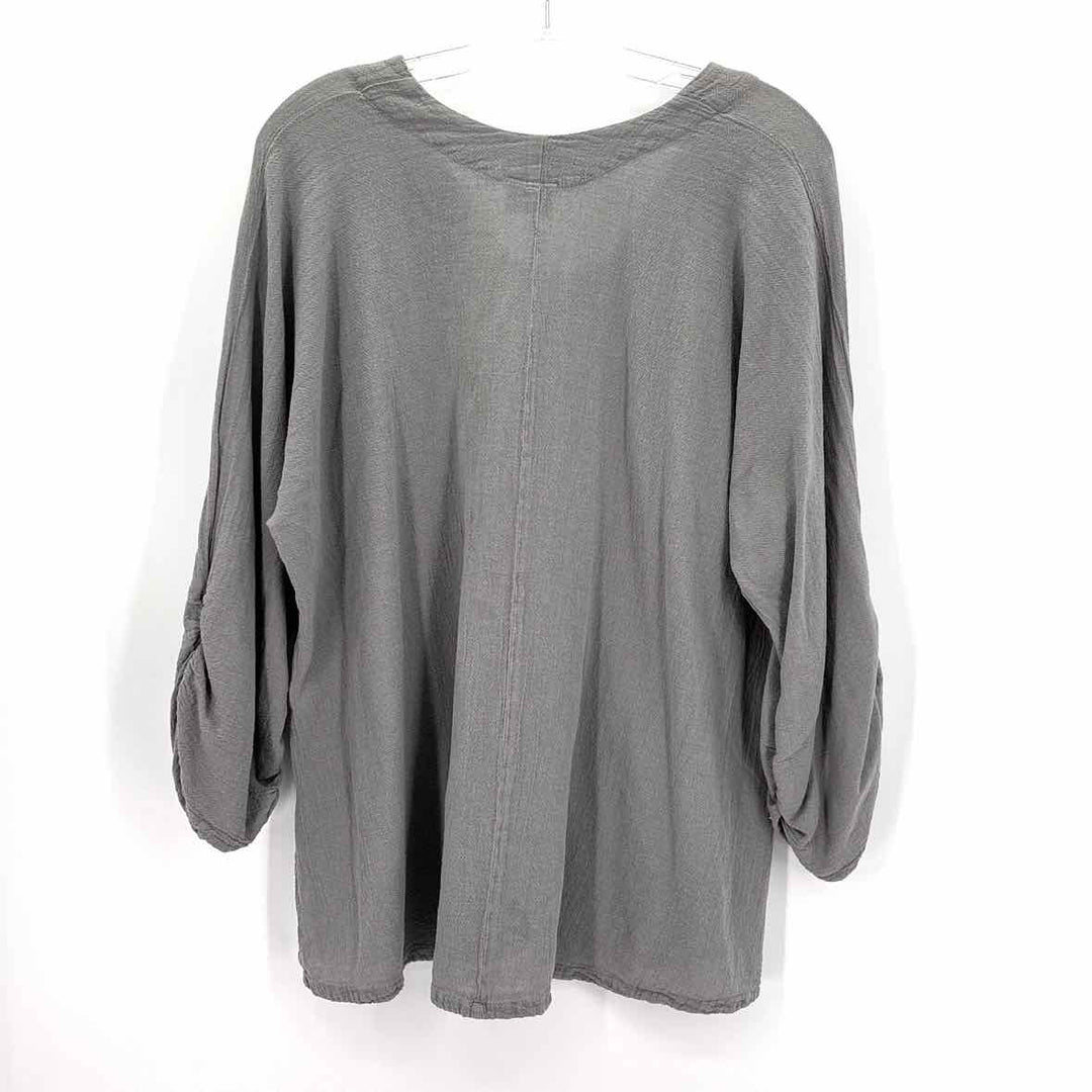 Size L Gray Shirt
