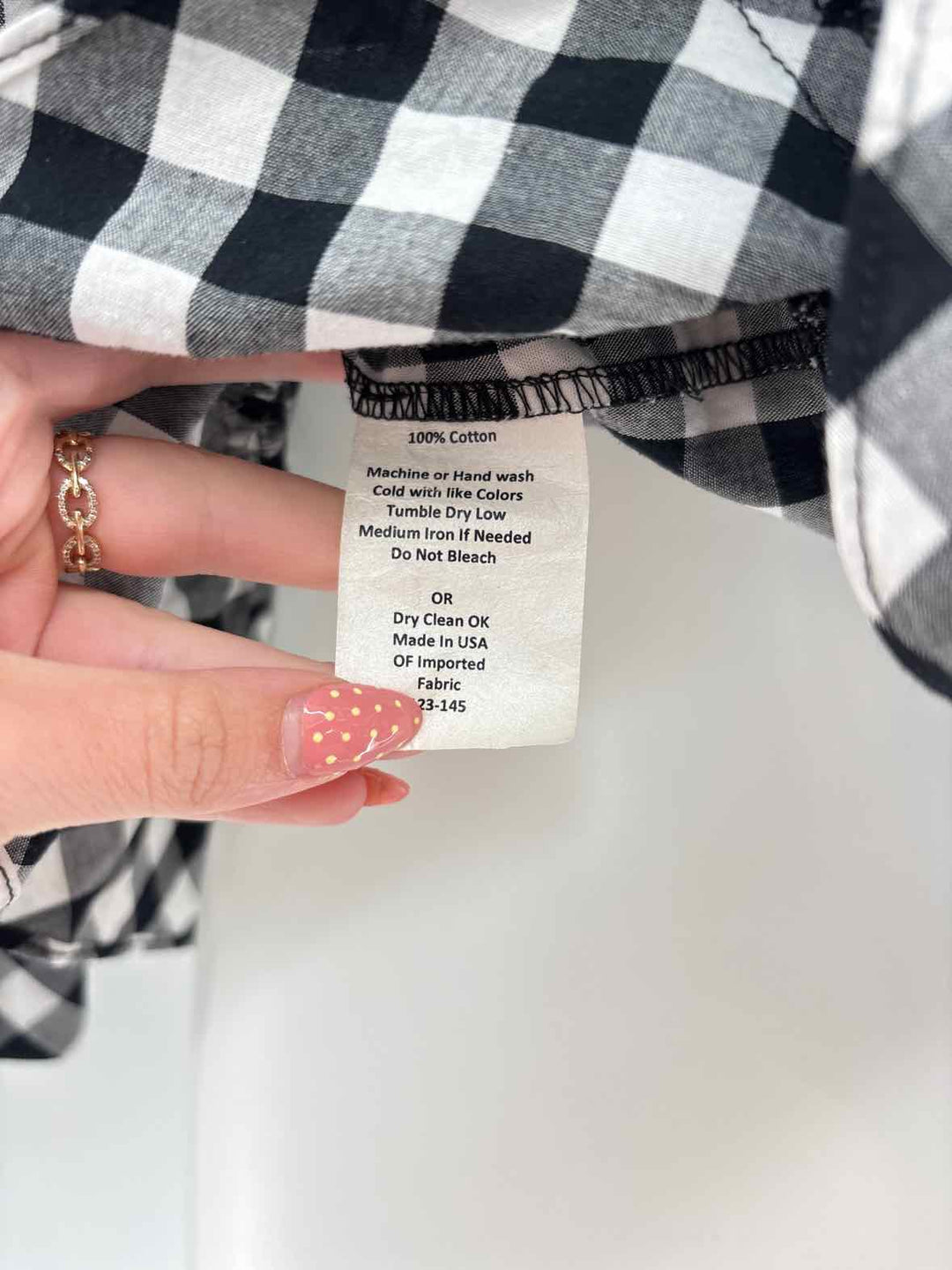 Size M SARA CAMPBELL Black Shirt