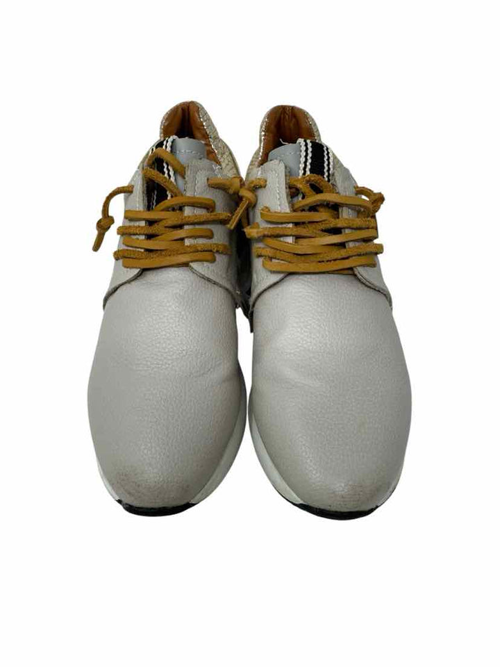 Shoe Size 7 Gray Sneakers