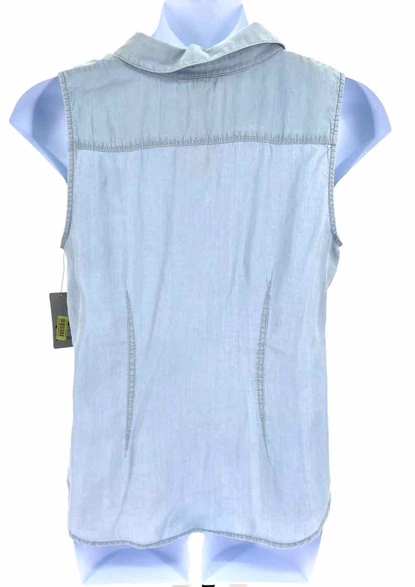 Size L Light Blue Chambray Shirt