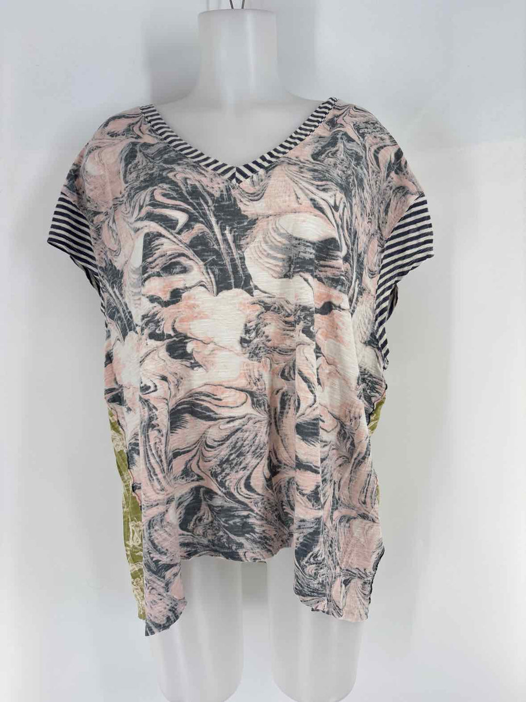 Size XL WE THE FREE Multi-Color Shirt