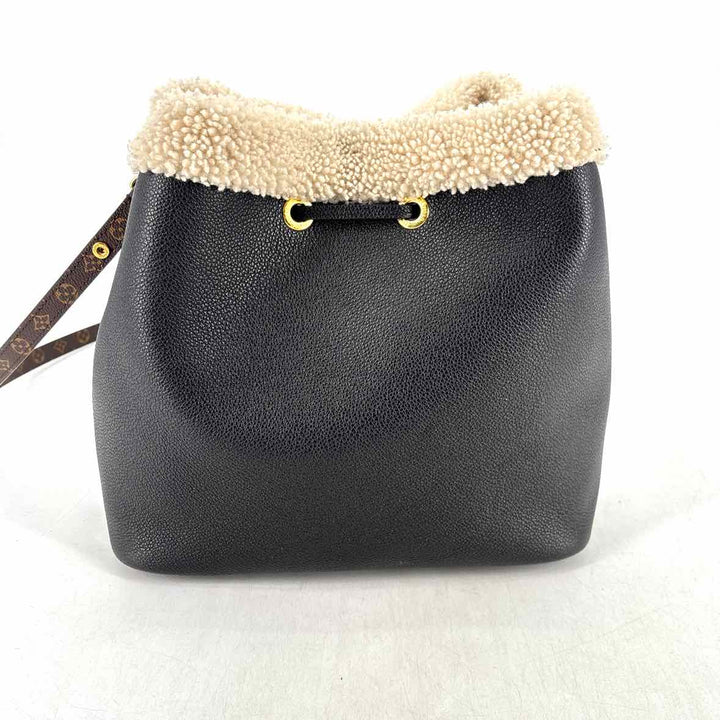 Louis Vuitton Luxury - Purse
