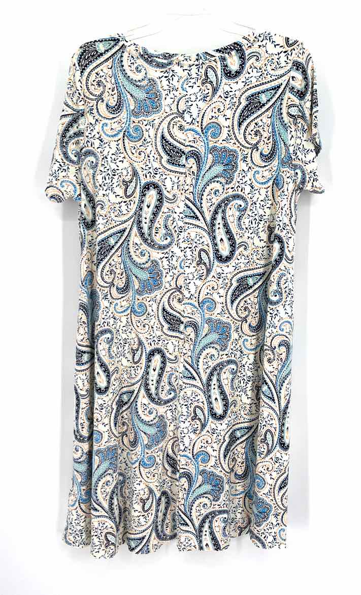 Size 1X TAHARI Blue Print Dress