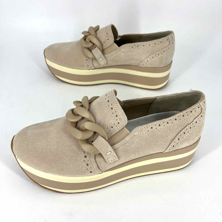 Shoe Size 6 Dolce Vita Tan Flats
