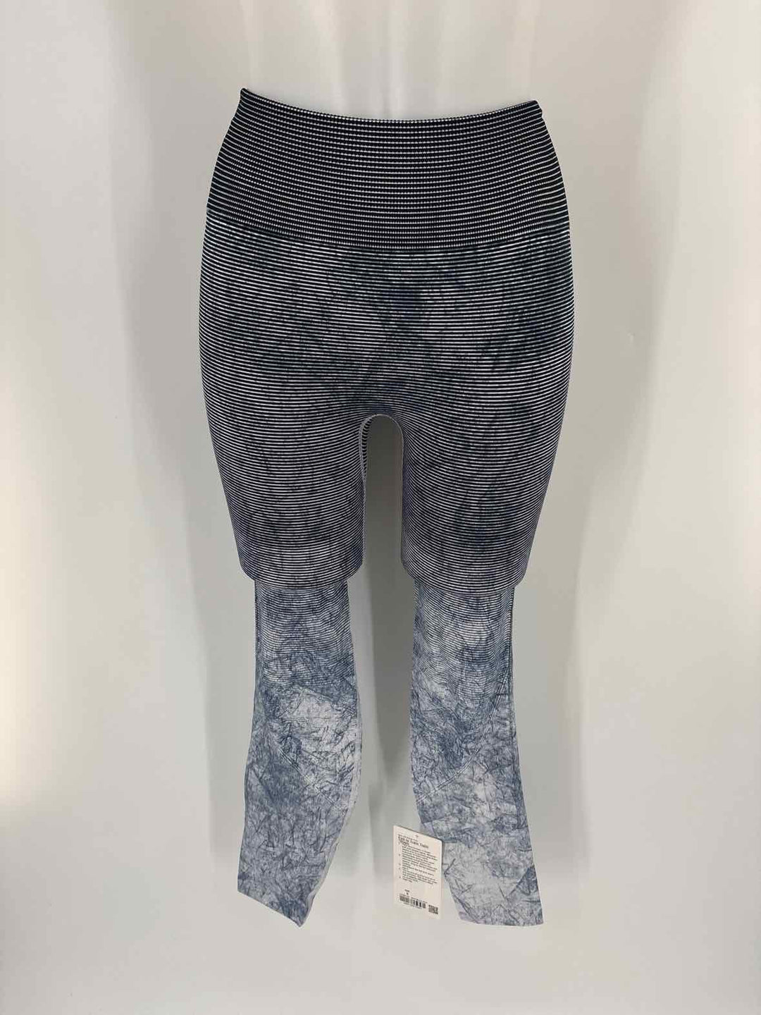 Size 6 Lululemon Navy Print Pants