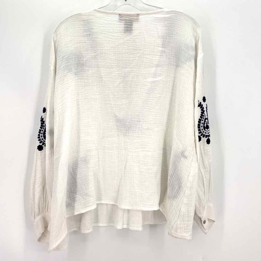 Size XL White Shirt