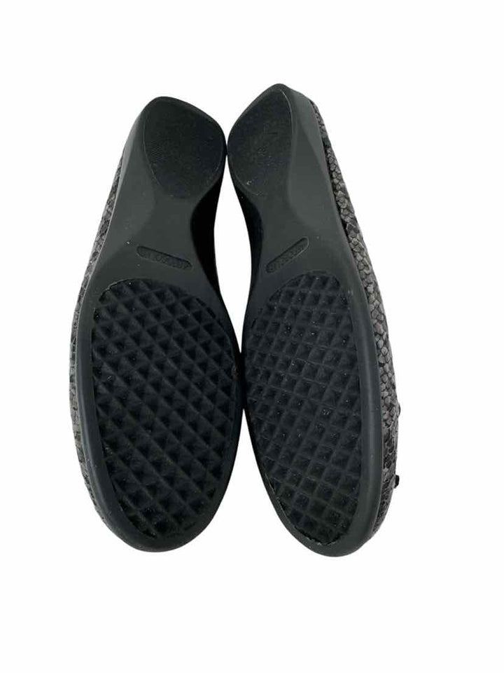 Shoe Size 8 AEROSOLES gray print Flats