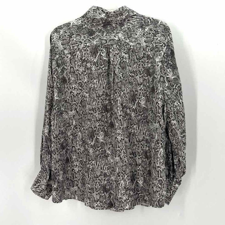 Size XL Chico's Gray Shirt