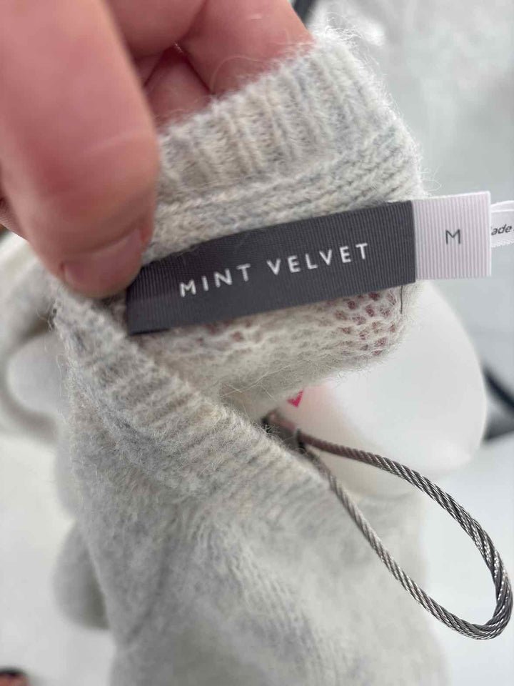 Size M Gray Knit Sweater