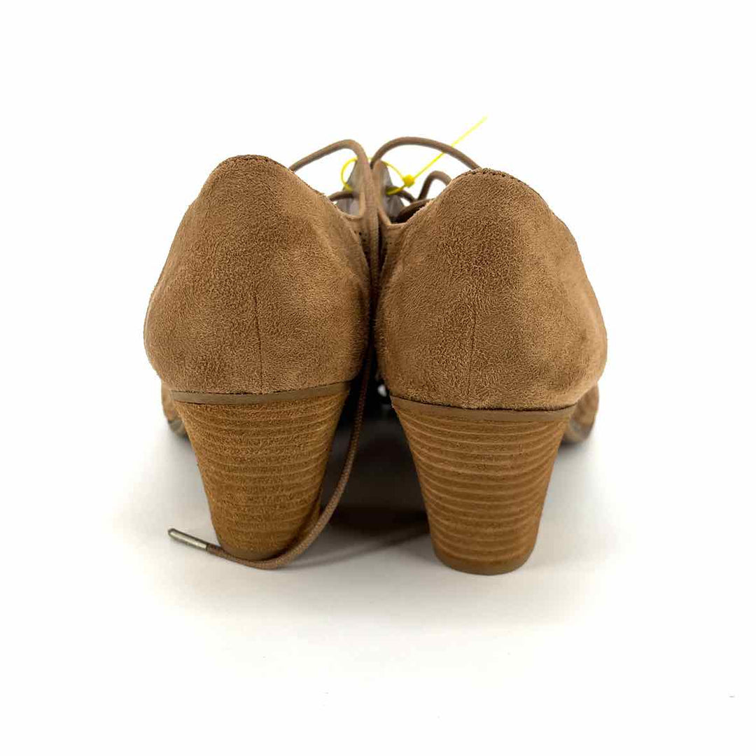 Shoe Size 7.5 dr scholls Tan Heels