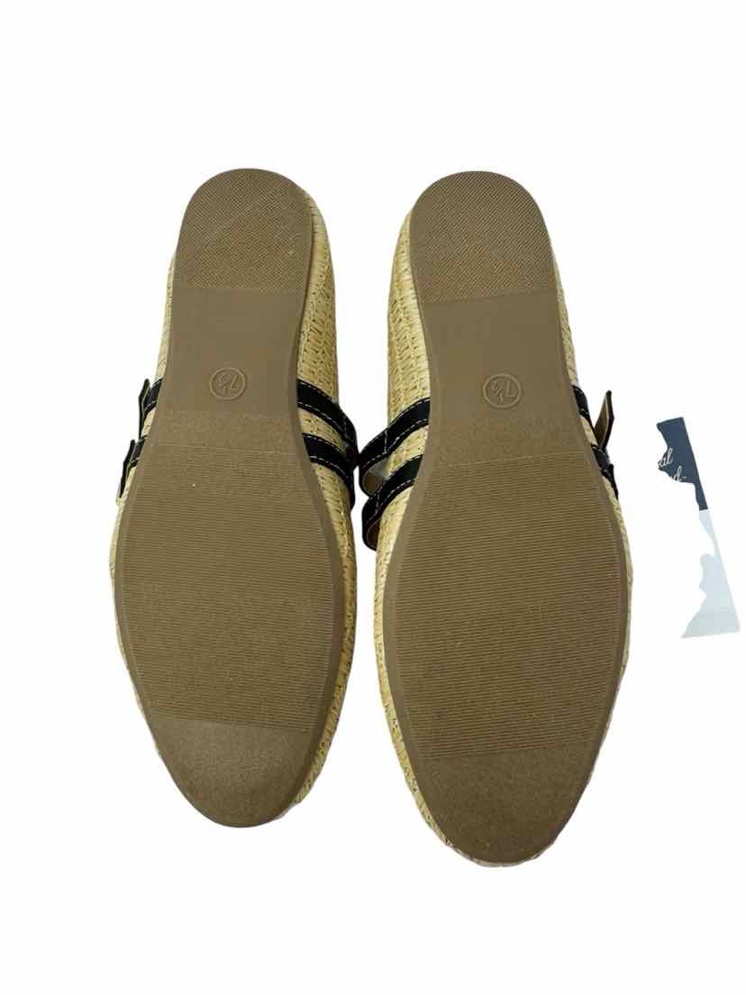 Shoe Size 7.5 UNIVERSAL THREAD Tan Straw Flats