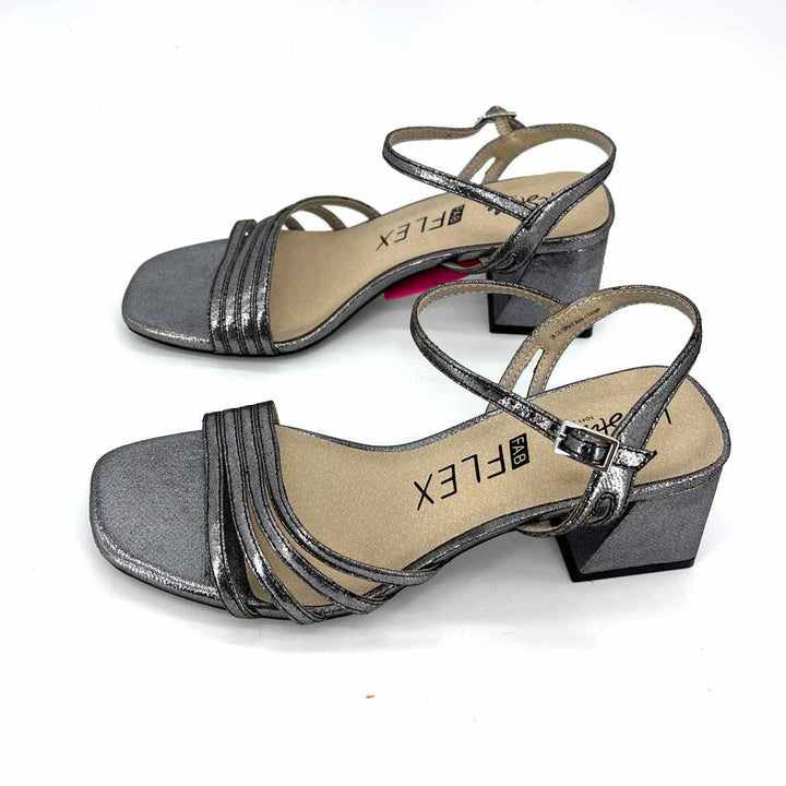 Shoe Size 6 LIFESTRIDE Silver Sandals