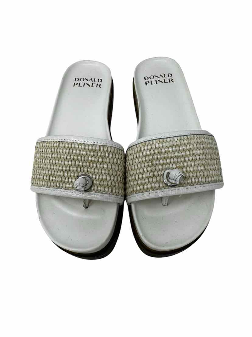 Shoe Size 7 DONALD PLINER White Leather Sandals