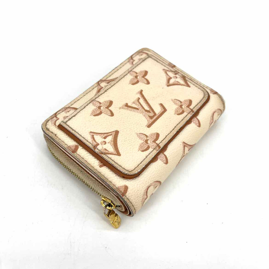 Louis Vuitton Luxury - Wallet