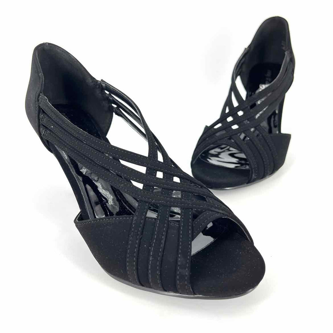 Shoe Size 9 Black Pumps