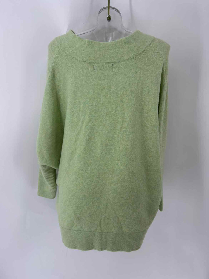 Size M Anthropologie Green Sweater