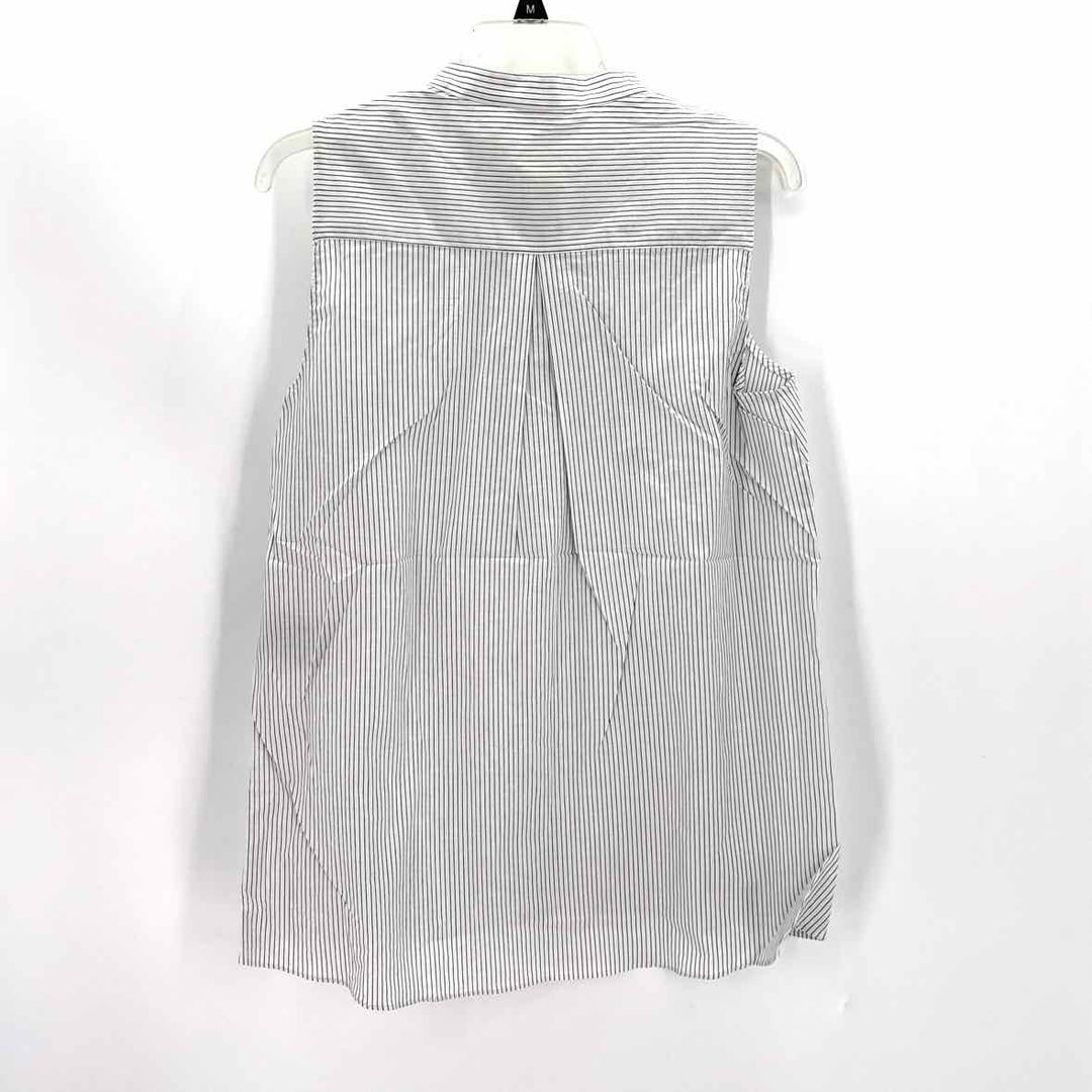 Size S TAHARI White Knit Shirt