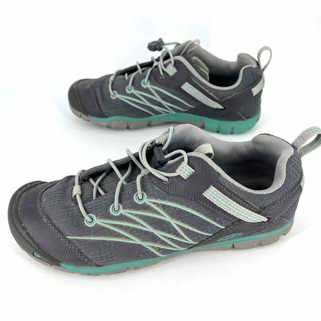 Shoe Size 6 KEEN Gray Sneakers