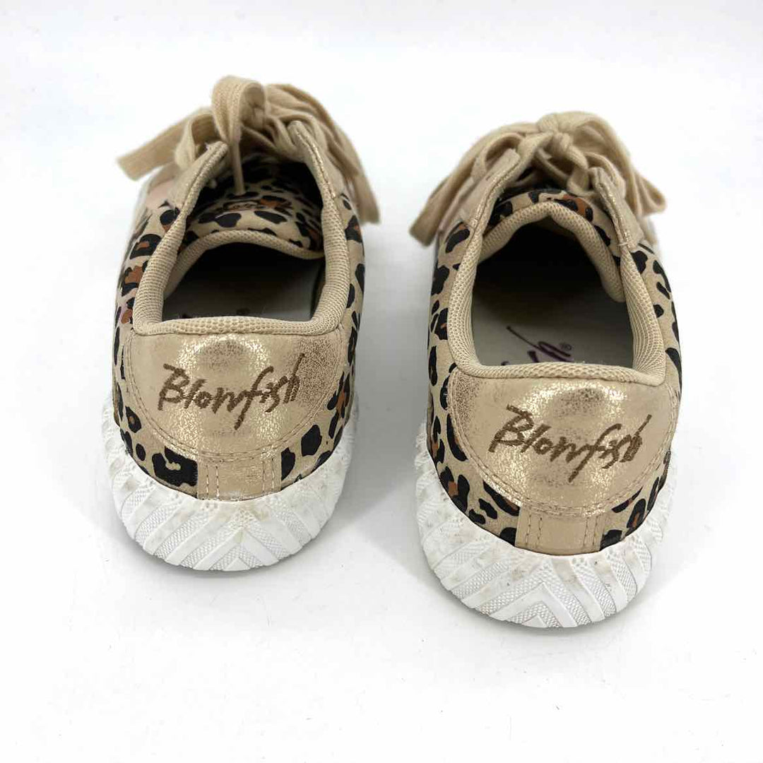 Shoe Size 6 BLOWFISH Tan Sneakers