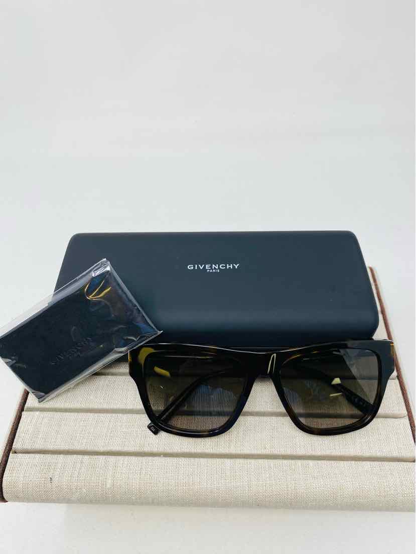 GIVENCHY Luxury - Sunglasses