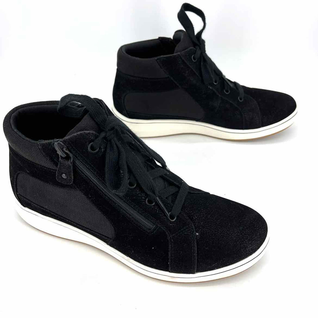 Shoe Size 10 CLARKS Black Sneakers