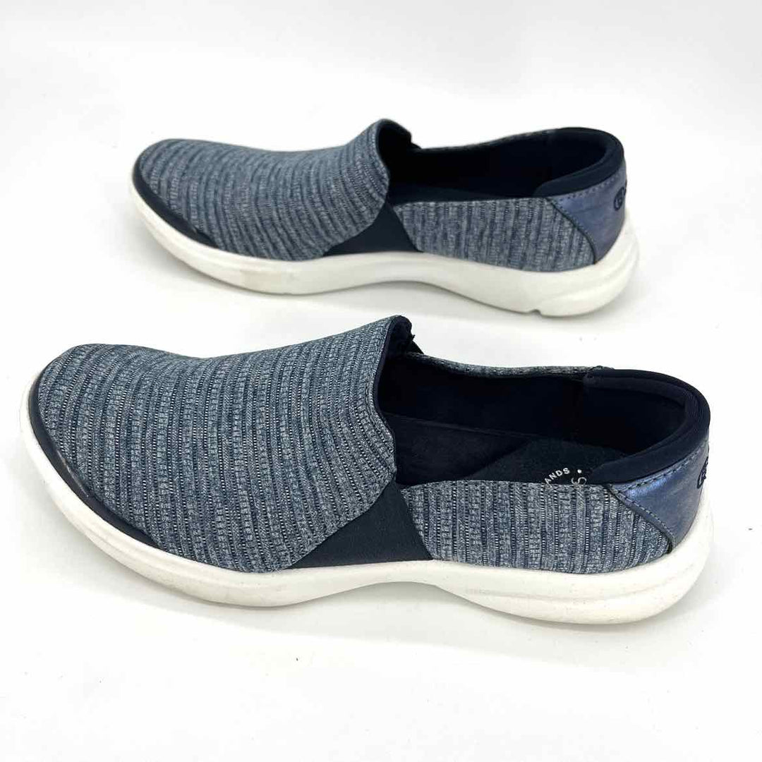 Shoe Size 7.5 Blue Flats