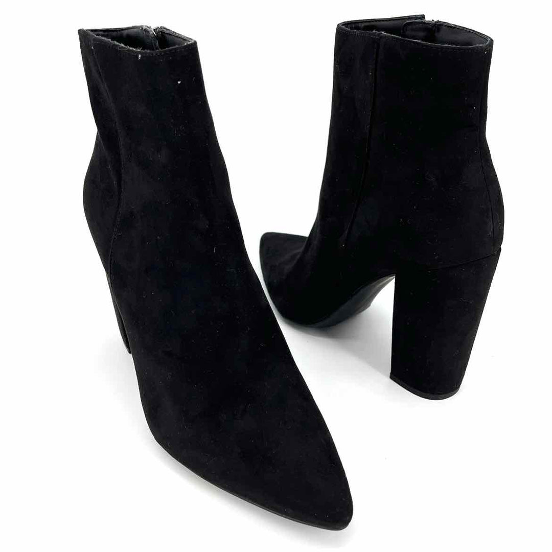 Shoe Size 9.5 Black Boots