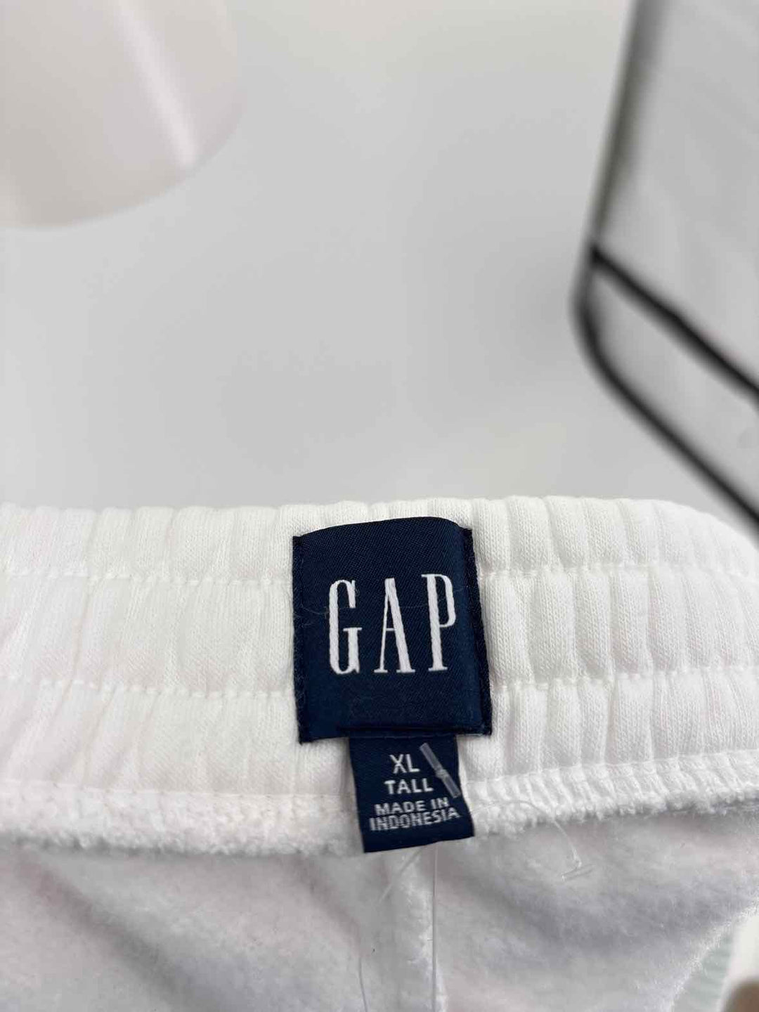 Size XL GAP Cream Shorts