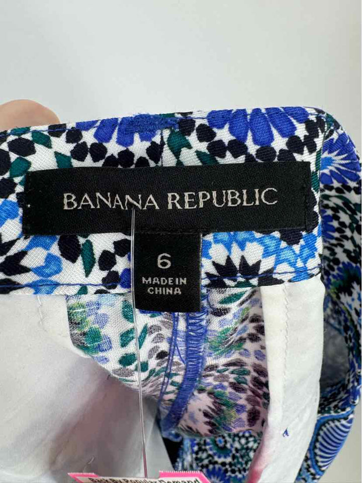 Size 6 Banana Republic Blue Print Shorts
