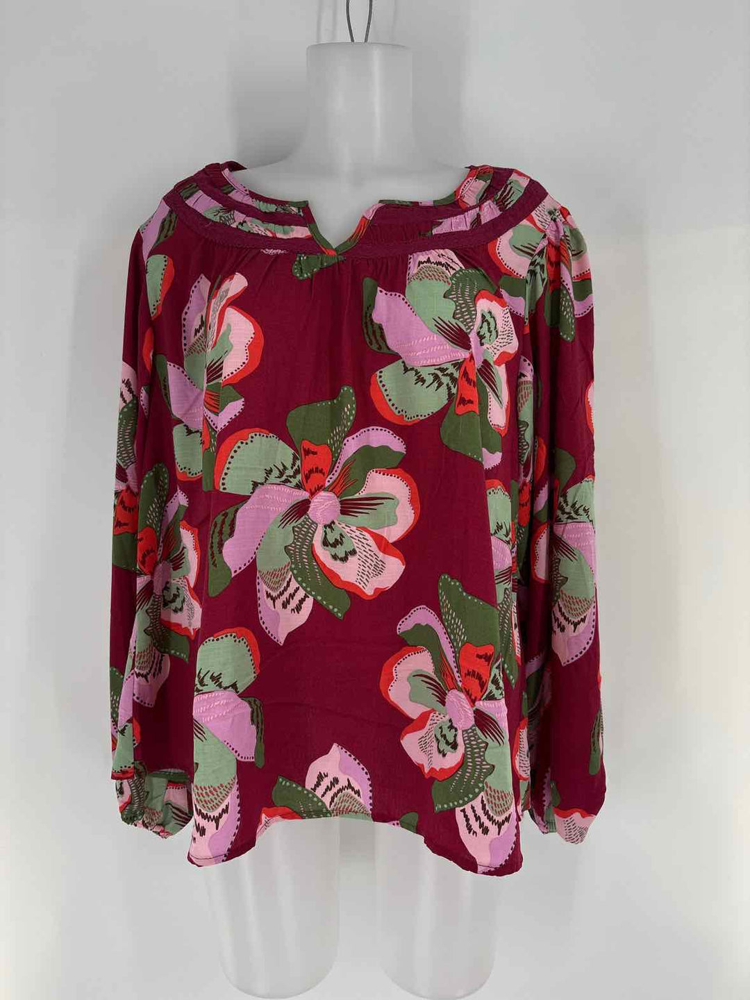 Size L Multi-Color Shirt