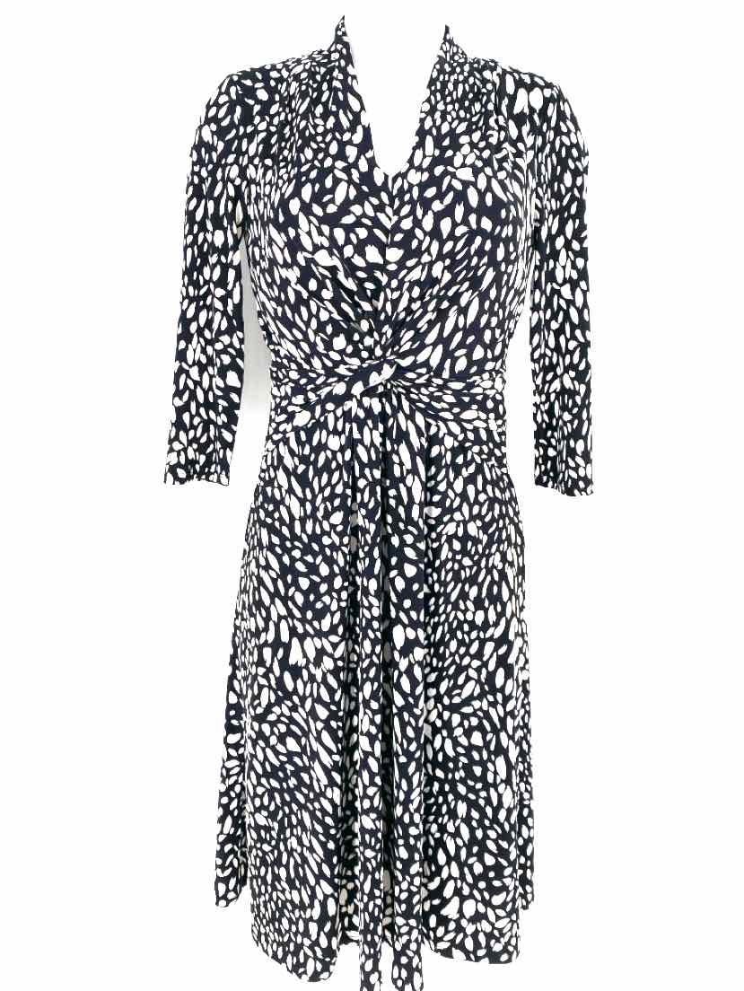 Size 2 White House Black Market Black/White Dress