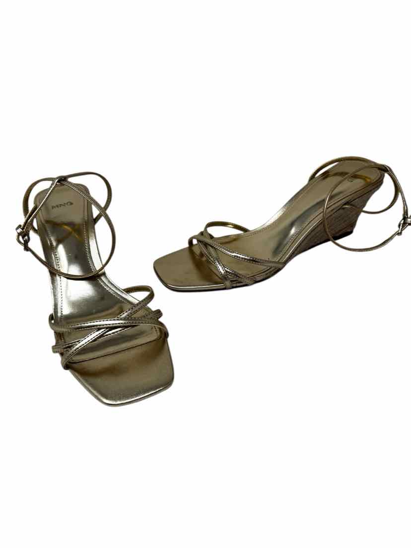 Shoe Size 39 MNG Gold Sandals