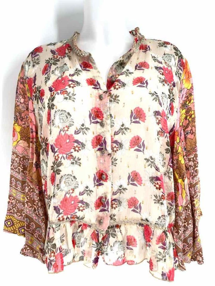 Size M Multi-Color Shirt