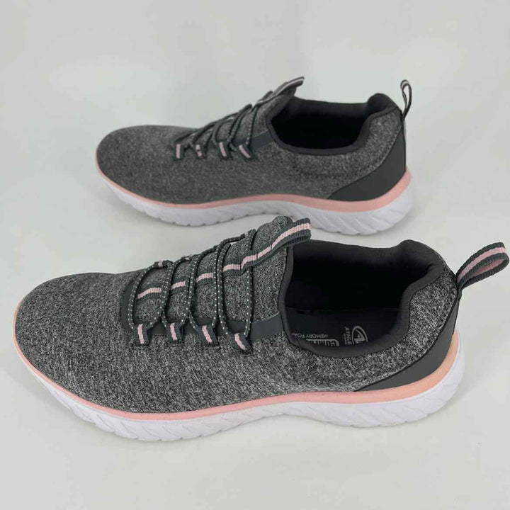 Shoe Size 7 Gray Knit Sneakers