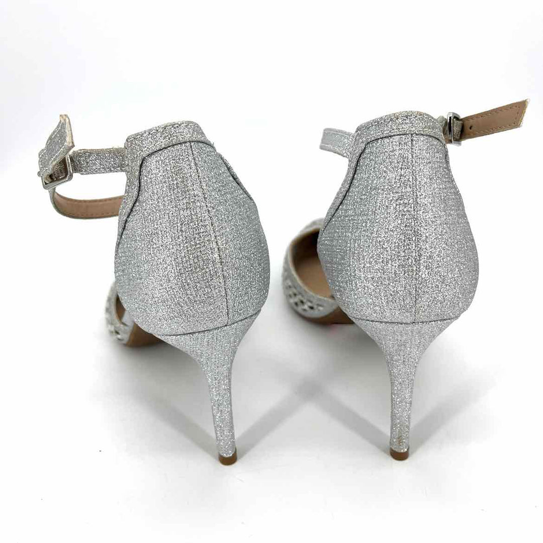 Shoe Size 8 KELLY & KATIE Silver Pumps