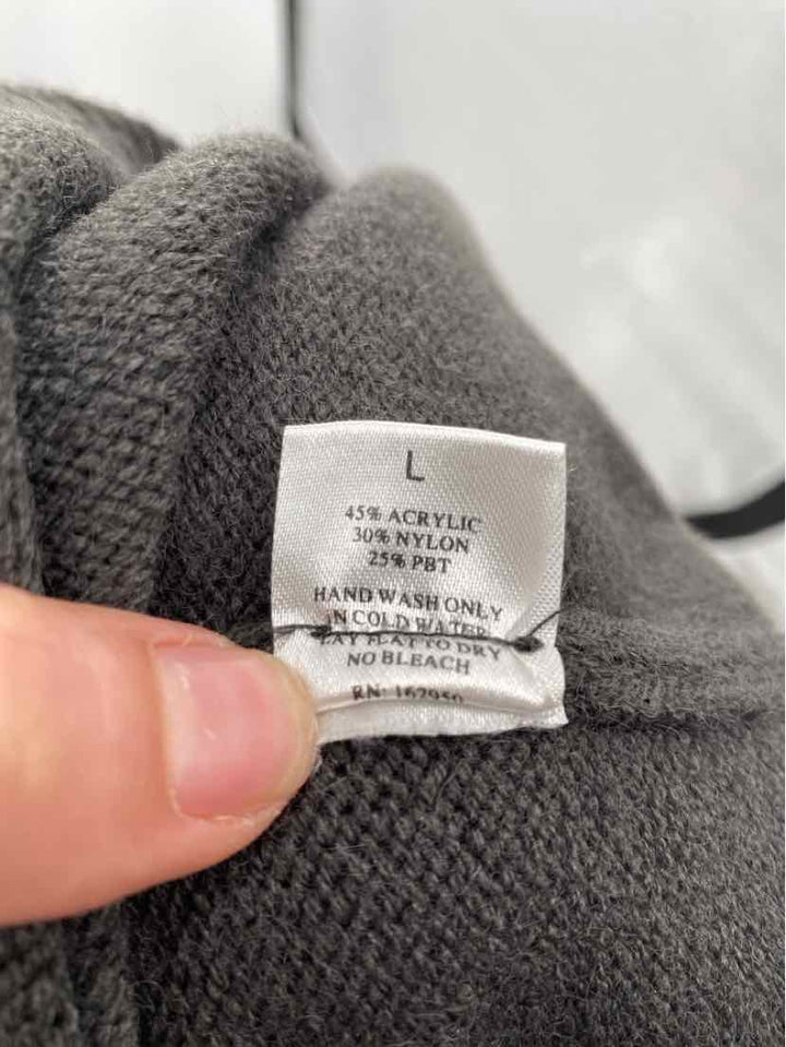 Size L Gray Sweater