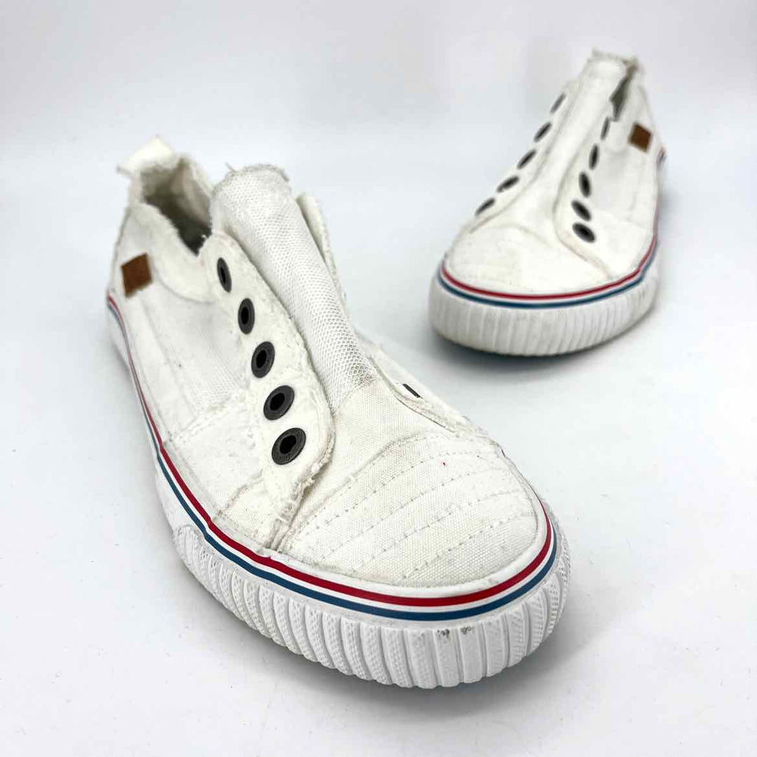 Shoe Size 9.5 BLOWFISH White Canvas Sneakers