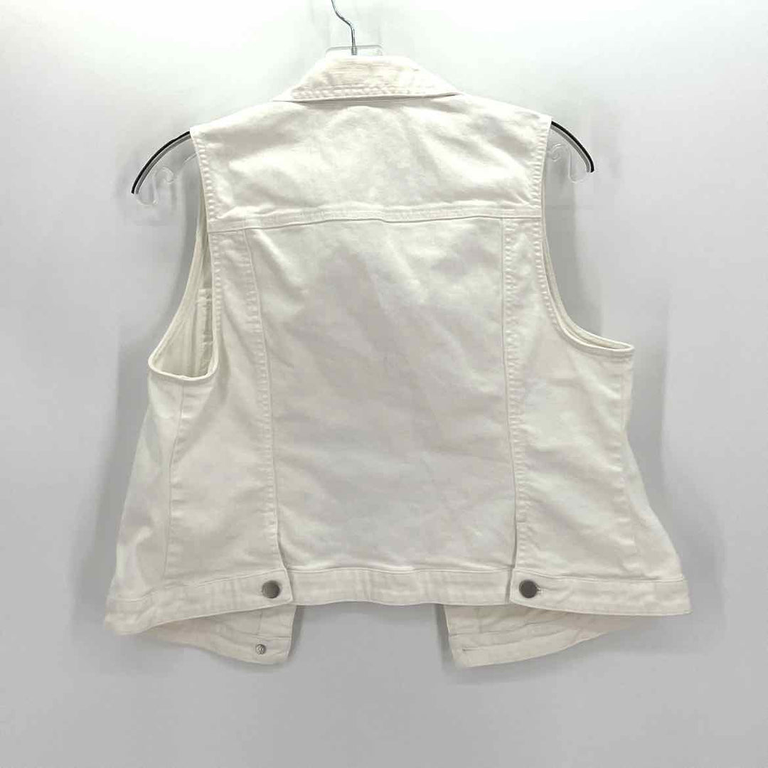 Size M Chico's White Vest