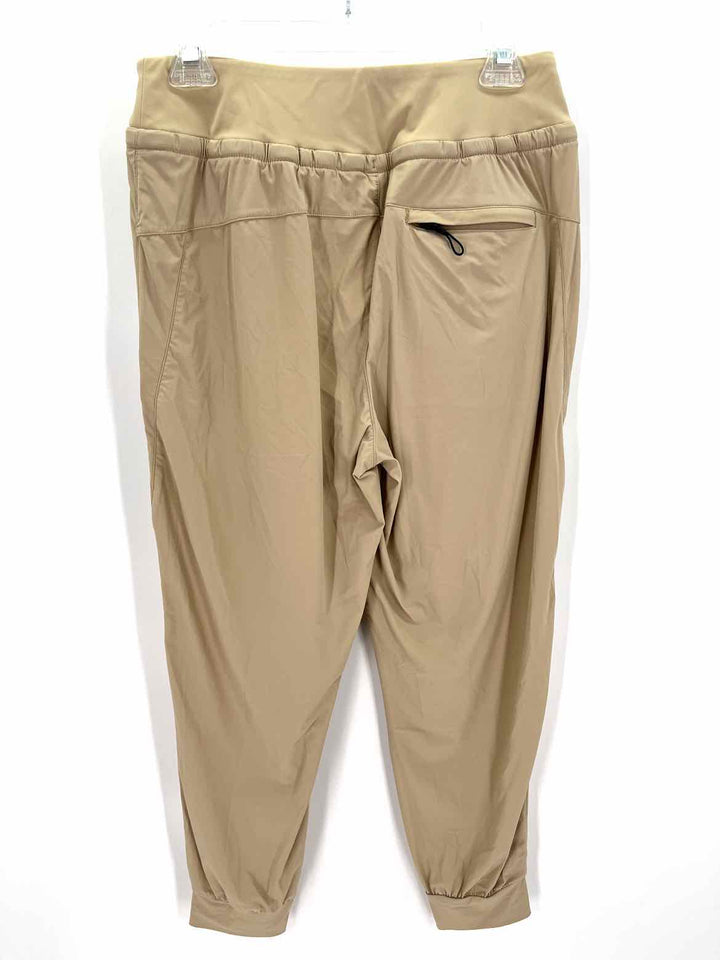 Size M Tan Pants