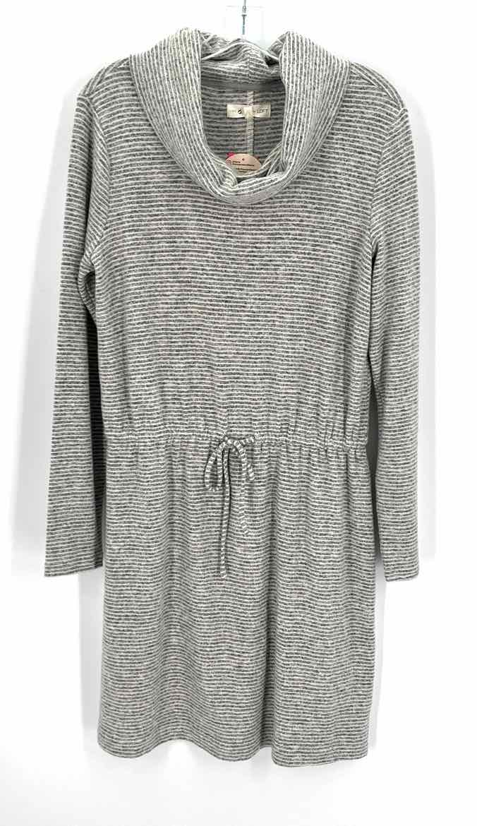 Size M Gray Sweater