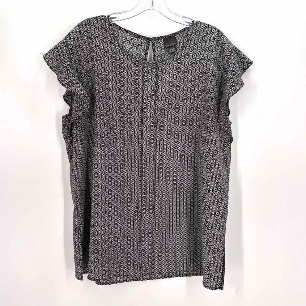 Size XL Black/White Shirt
