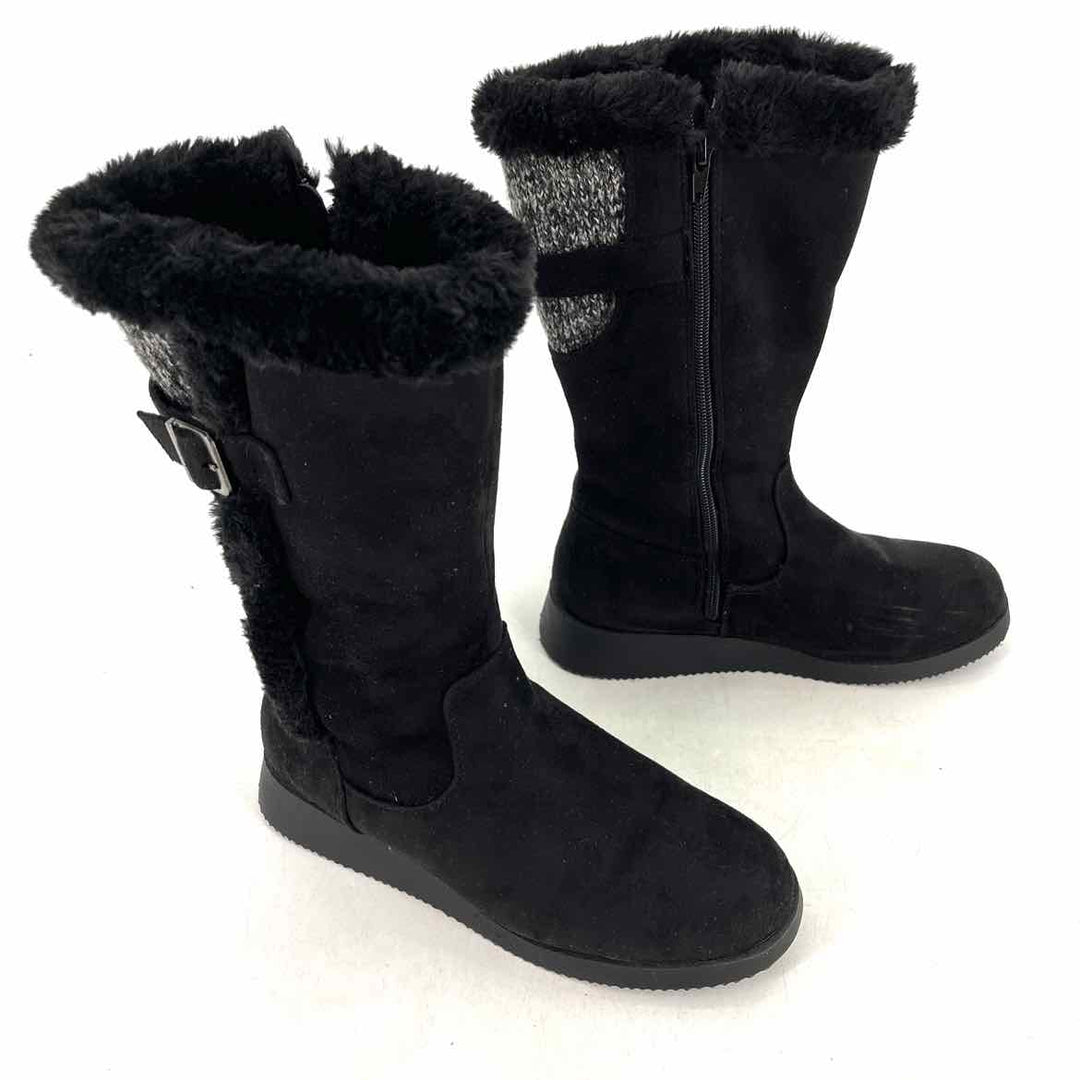 Shoe Size 8 Black Faux Leather Knit Boots