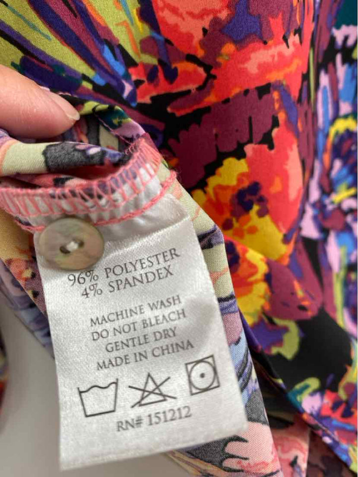 Size XS Multi-Color Shirt