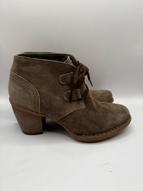 Shoe Size 39 CLARKS Tan Suede Boots