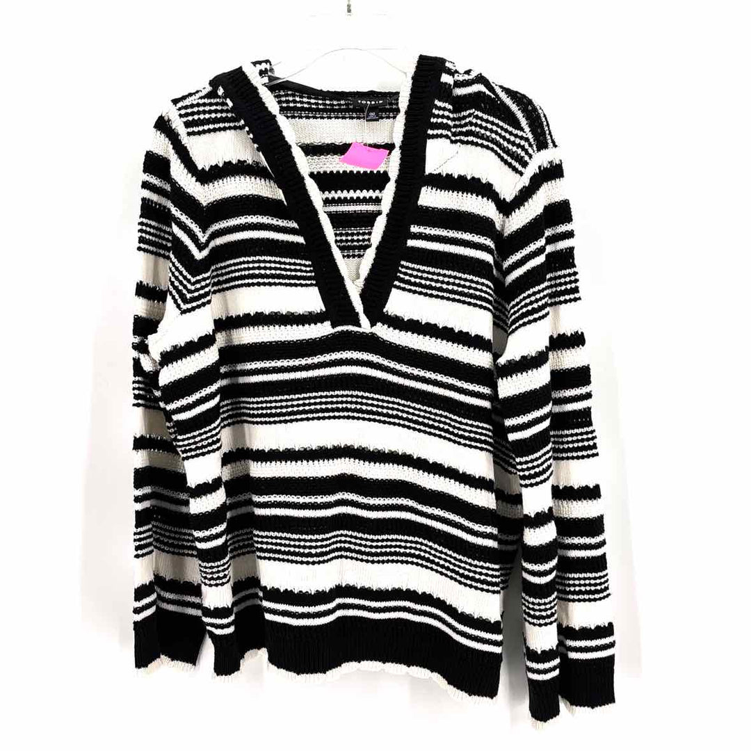 Size 00 Torrid Black/White Sweater