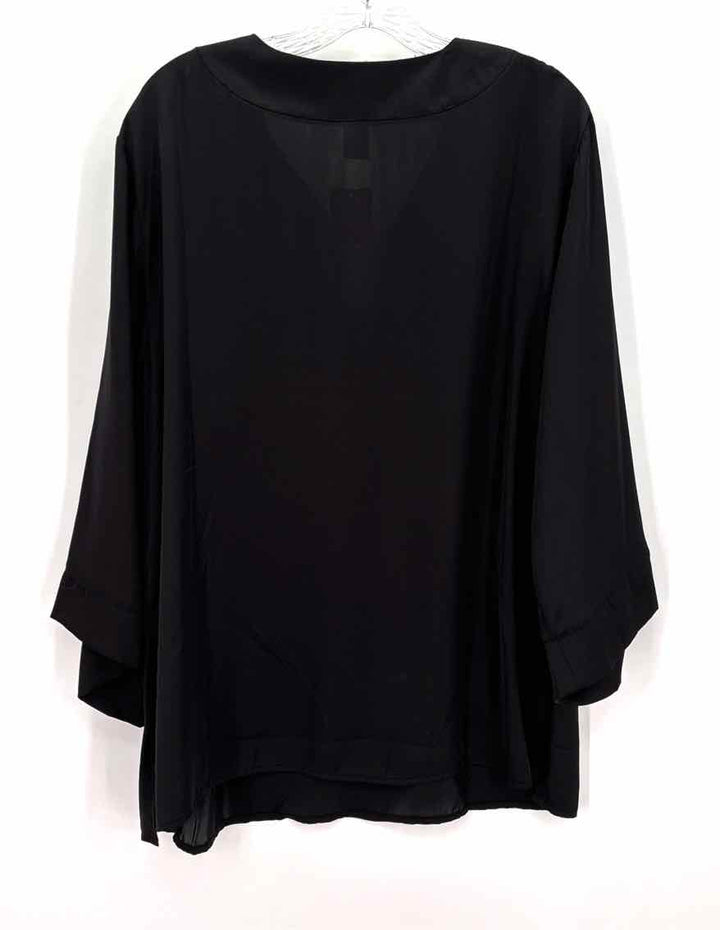 Size 1X Black Shirt