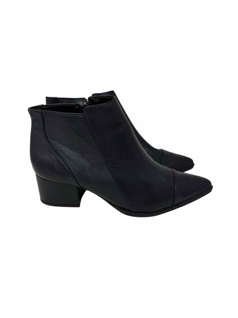 Shoe Size 7 Black Leather Boots