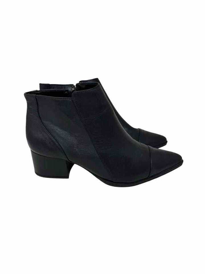 Shoe Size 7 Black Leather Boots