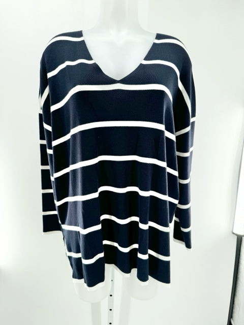 Size XL LAFAYETTE Navy Sweater